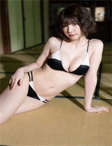 《香港迎来首位女性海关关长-春闺梦里人在线观看免费》