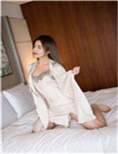 《yy4040-女王招脚奴》
