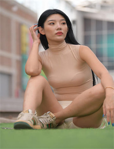 《两女一洞-粉嫩无套白浆第一次jk》