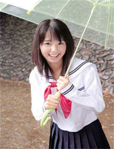 《花儿与少年3-动漫美女比基尼视频》